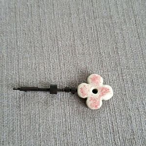 Louis vuitton vintage flower brooch